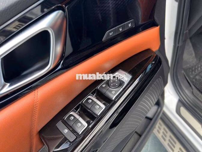 Kia Carnival Signature 2023 Trắng 60000 km