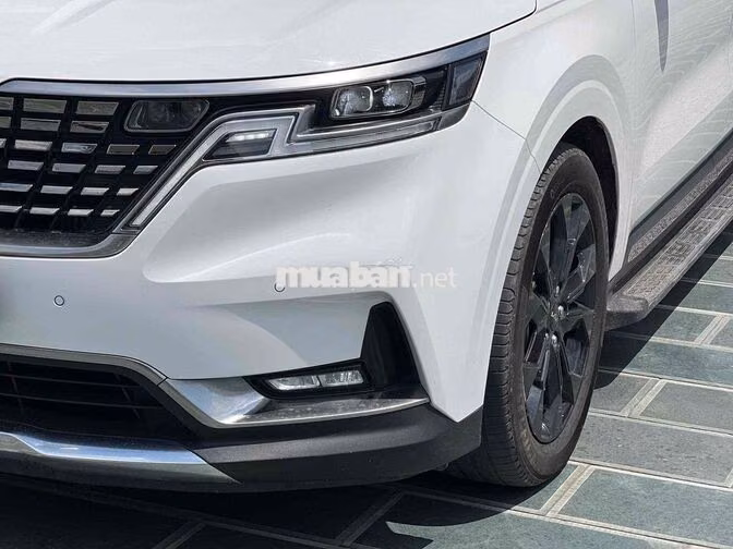 Kia Carnival Signature 2023 Trắng 60000 km