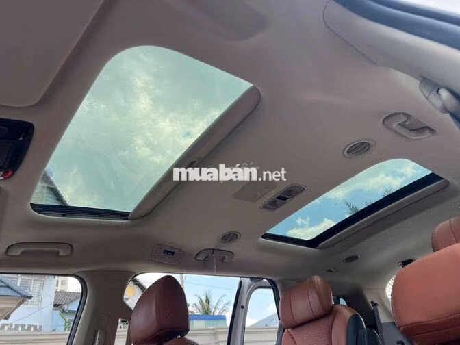 Kia Carnival Signature 2023 Trắng 60000 km