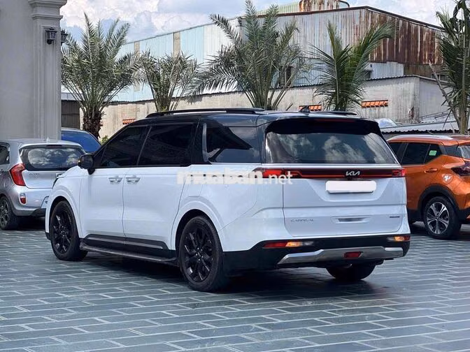 Kia Carnival Signature 2023 Trắng 60000 km
