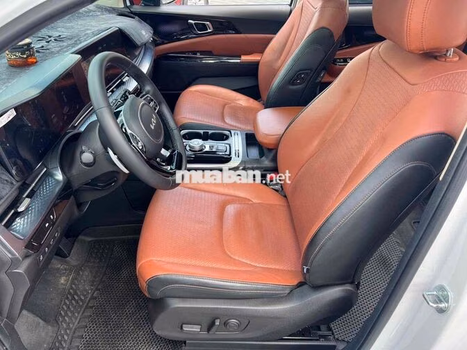 Kia Carnival Signature 2023 Trắng 60000 km
