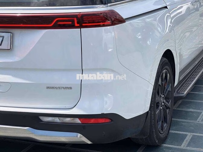 Kia Carnival Signature 2023 Trắng 60000 km