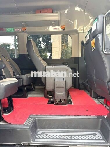 Ford Transit 2025 Premium Xe Chính Chủ