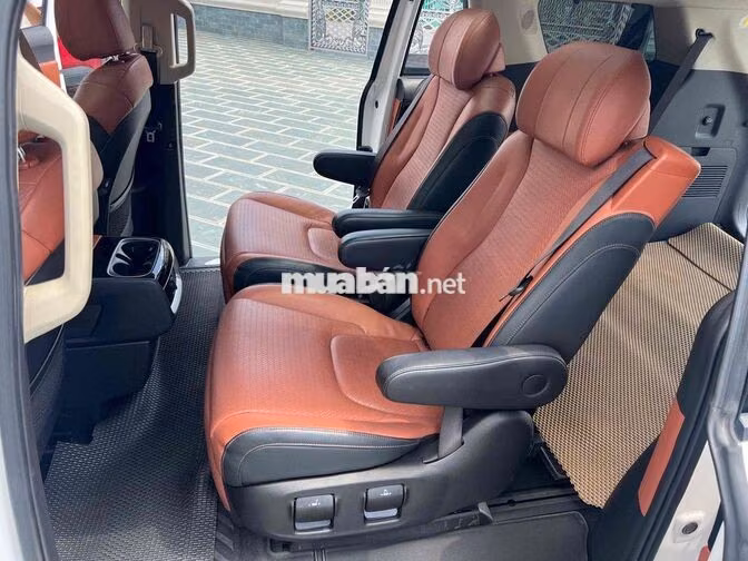 Kia Carnival Signature 2023 Trắng 60000 km