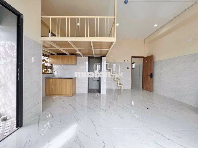 Cho thuê căn hộ duplex ban công 45m2 chỉ 6tr5 gần RMIT, ĐH TĐT, LOTTE
