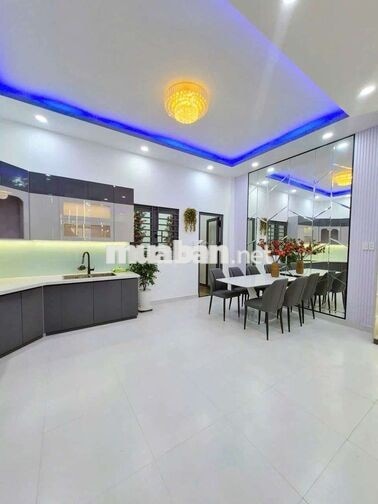 NHÀ 3 TẦNG KHU ĐÔ THỊ 5 SAO GẦN CHỢ BÌNH CHÁNH 