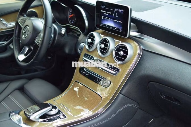 Mercedes-Benz GLC 250 Xanh Tự động Nhập khẩu