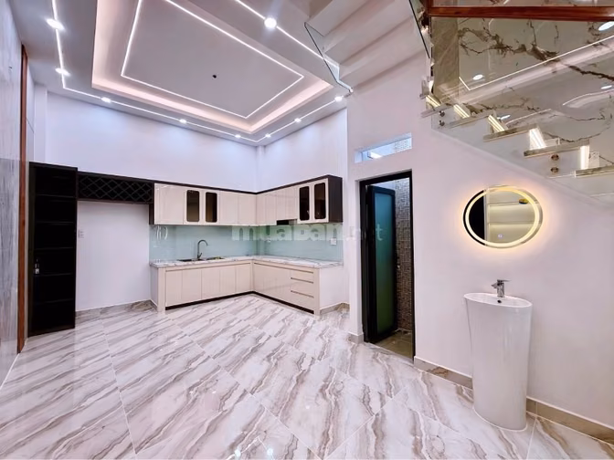 Nhà mới xây   Dương Tự Quán  4 4.2 12.5 6.95 tỷ