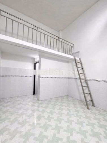 Trống Phòng Mới Xây cách Làng Đại Học CHỈ 10Phut - Ở Liền giá rẻ