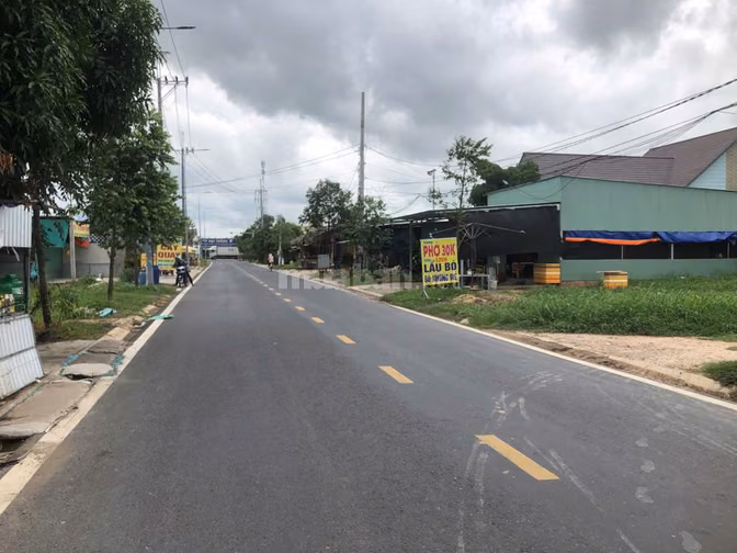 Bán đất ở đô thị, đối diện Vinhomes Green City. Đường Nguyễn Thị Hạnh.