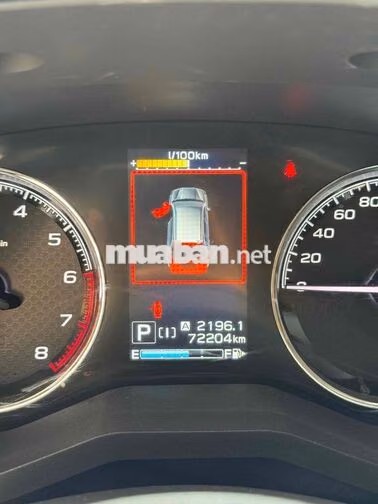 Subaru Forester bản full Trắng 5 chỗ