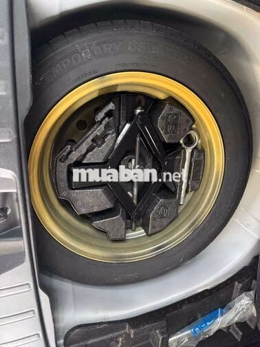 Subaru Forester bản full Trắng 5 chỗ