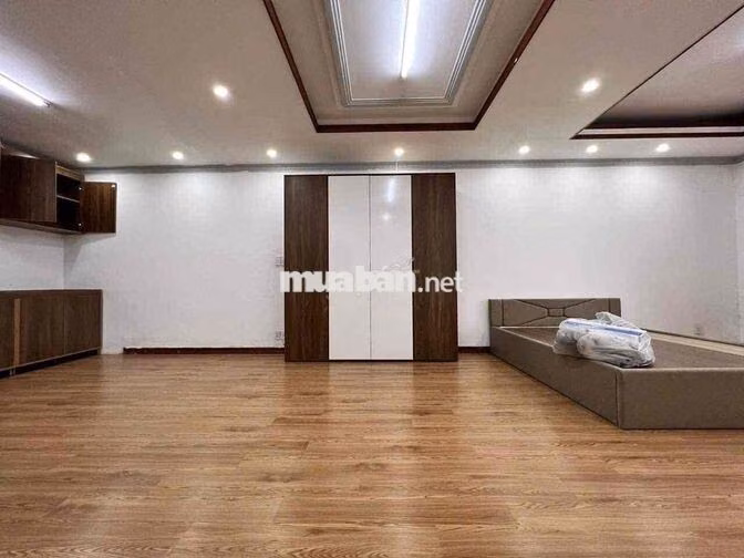 Studio rộng 40m2 ngay UEH cs B - Nguyễn Tri Phương Quận 10
