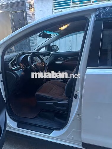 Toyota Innova Ventuner 2021 Trắng ngọc Việt Nam