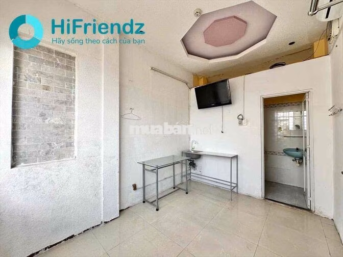 Phòng trọ kh gác GIÁ RẺ có máy lạnh - Cửa sổ trời ở TRƯỜNG CHINH, Q.12