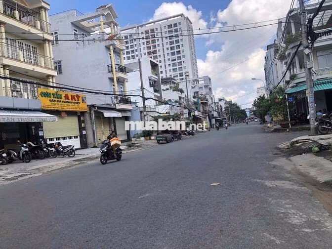 ✅Cho thuê nhà khu Tên Lửa Sẵn máy lạnh MT đường Số 4, DT 6 x 22m