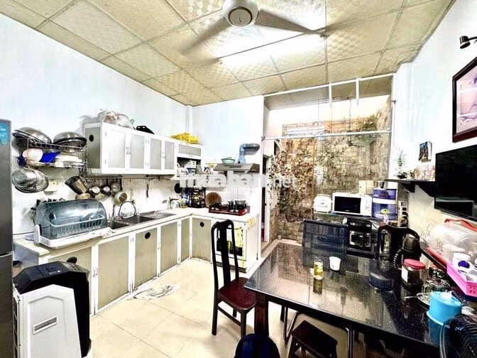 Nhỉnh 6 Tỉ -Hẻm Xe Hơi 4 Met- Cách Mặt Tiền 200 Met- 4❌16 Vuông h