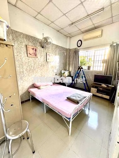 Nhỉnh 6 Tỉ -Hẻm Xe Hơi 4 Met- Cách Mặt Tiền 200 Met- 4❌16 Vuông h