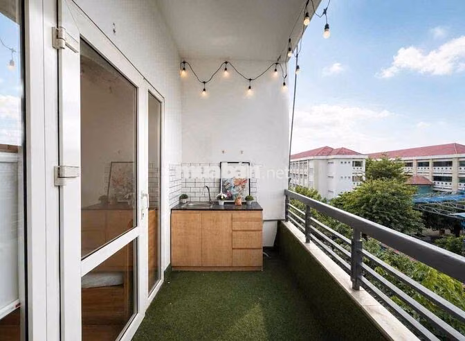 CHO THUÊ CĂN HỘ STUDIO BAN CÔNG ĐI BỘ QUA ĐH VĂN LANG