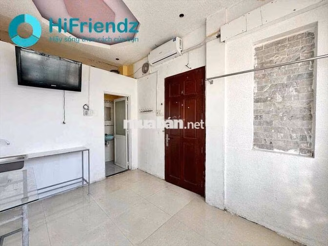 Phòng trọ kh gác GIÁ RẺ có máy lạnh - Cửa sổ trời ở TRƯỜNG CHINH, Q.12