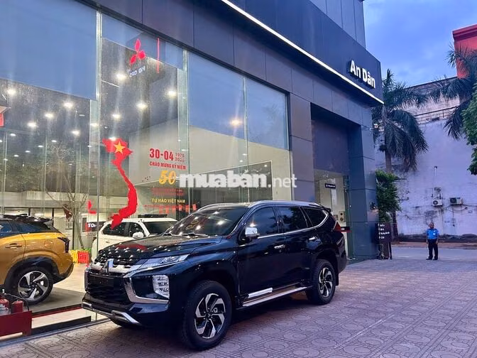 Mitsubishi Pajero Sport 2026 V6-3.0 Đen