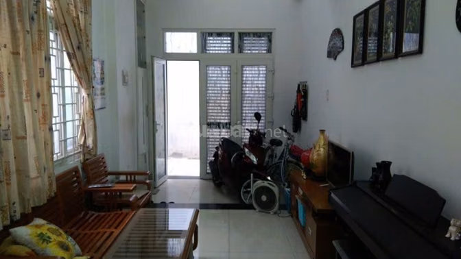 Nhà bán nhỏ hướng  đông  nam, trung tâm Q1, 26/20C Nguyễn Bỉnh Khiêm, 