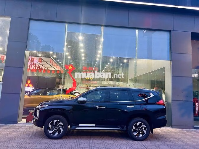 Mitsubishi Pajero Sport 2026 V6-3.0 Đen