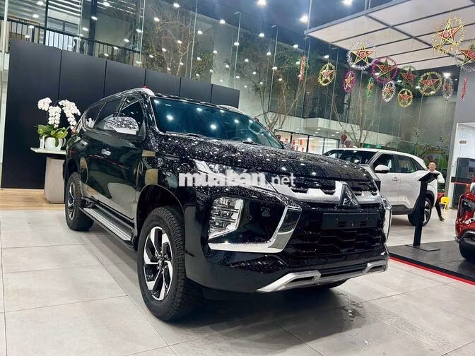 Mitsubishi Pajero Sport 2026 V6-3.0 Đen