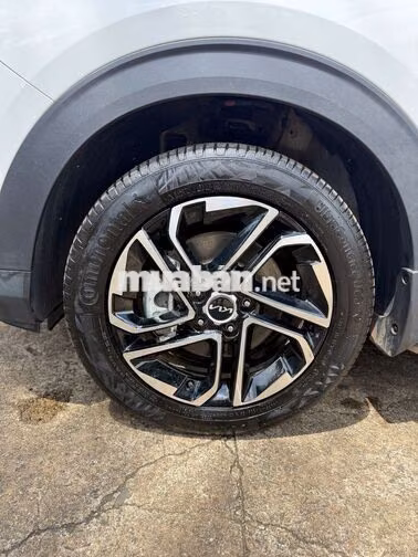 Kia Carens LUXURY 2025 Trắng 13.000km