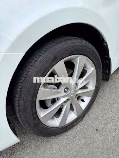 Hyundai Accent 2013 1.4 MT Số sàn Trắng