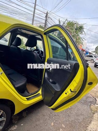 Kia Picanto S 2013 Số sàn Vàng chanh