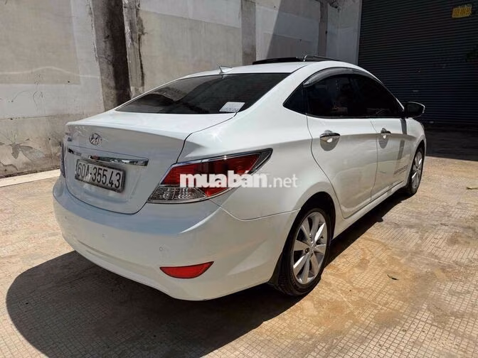 Hyundai Accent 2013 1.4 MT Số sàn Trắng
