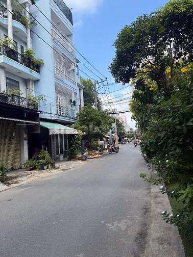 BÁN GẤP NHÀ MỚI ĐẸP RỘNG 65m x 4  TẦNG. TIỆN Ở HOẶC LÀM VĂN PHÒNG. 
