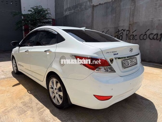 Hyundai Accent 2013 1.4 MT Số sàn Trắng