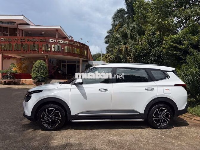 Kia Carens LUXURY 2025 Trắng 13.000km