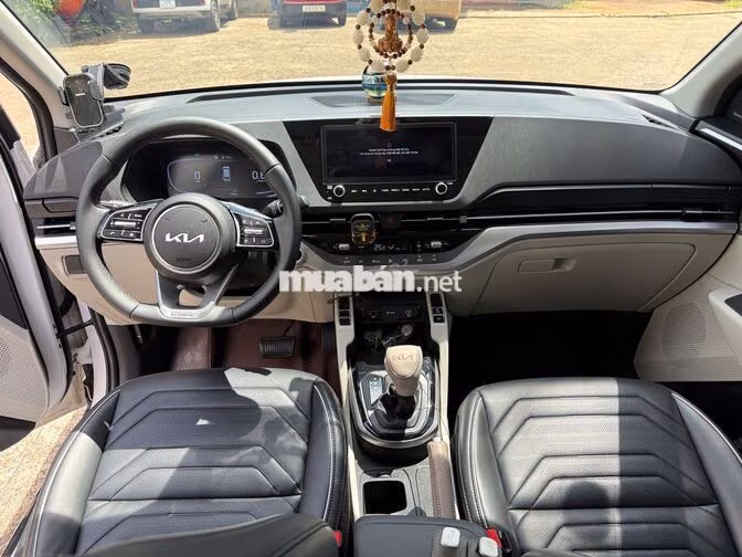 Kia Carens LUXURY 2025 Trắng 13.000km