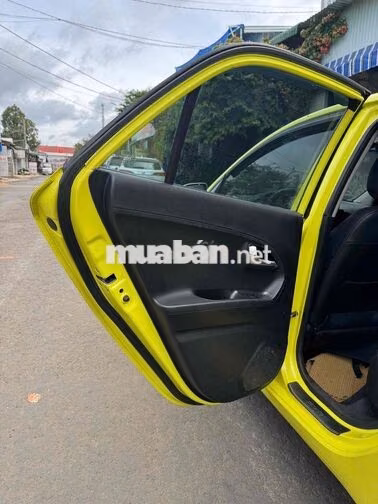 Kia Picanto S 2013 Số sàn Vàng chanh