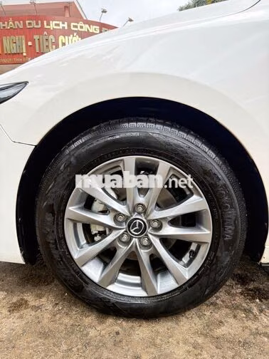 Mazda Mazda 3 2024 Trắng 21.000 km