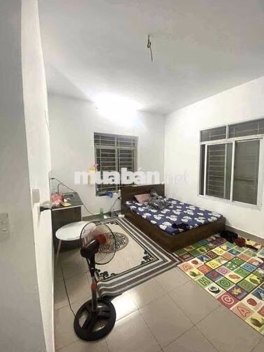 Phòng vskk, cửa sổ 3tr3 Mễ Trì Hạ