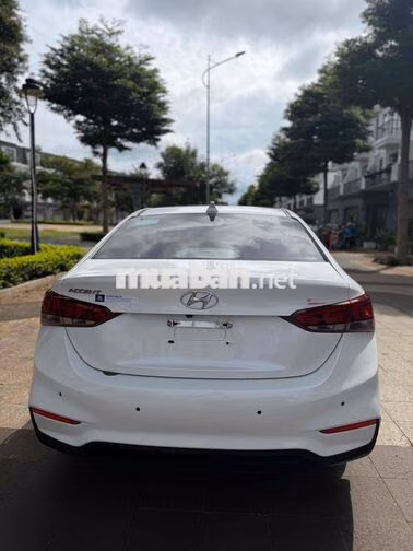Hyundai Accent AT Tiêu Chuẩn 2019 Trắng