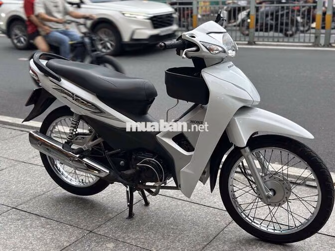 Honda Wave A 2018 Trắng đen