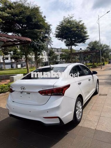 Hyundai Accent AT Tiêu Chuẩn 2019 Trắng