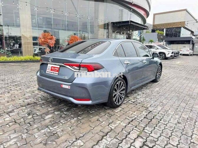 Toyota Corolla Altis 1.8V 2022 - Nhập Thái
