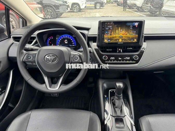 Toyota Corolla Altis 1.8V 2022 - Nhập Thái
