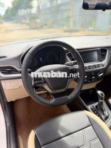 Hyundai Accent AT Tiêu Chuẩn 2019 Trắng