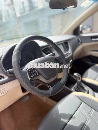 Hyundai Accent AT Tiêu Chuẩn 2019 Trắng