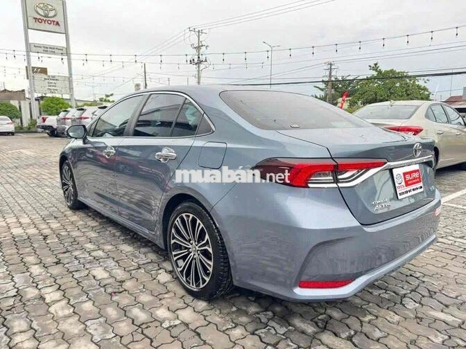 Toyota Corolla Altis 1.8V 2022 - Nhập Thái