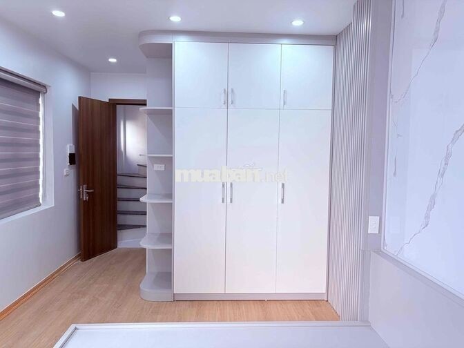 Nhà lô góc mặt ngõ 343 Đội Cấn, oto đến nhà. DT 27,3m-Full Nội thất