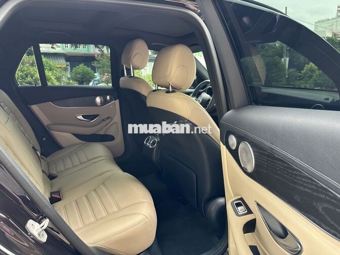 Mercedes-Benz GLC300AMG 2016 Nâu 5 chỗ