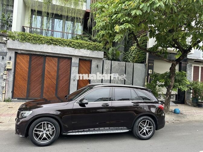 Mercedes-Benz GLC300AMG 2016 Nâu 5 chỗ